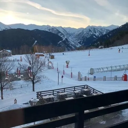Vue Sur Les Pyrenees 4pers Aux Pieds Des Pistes Apartment *